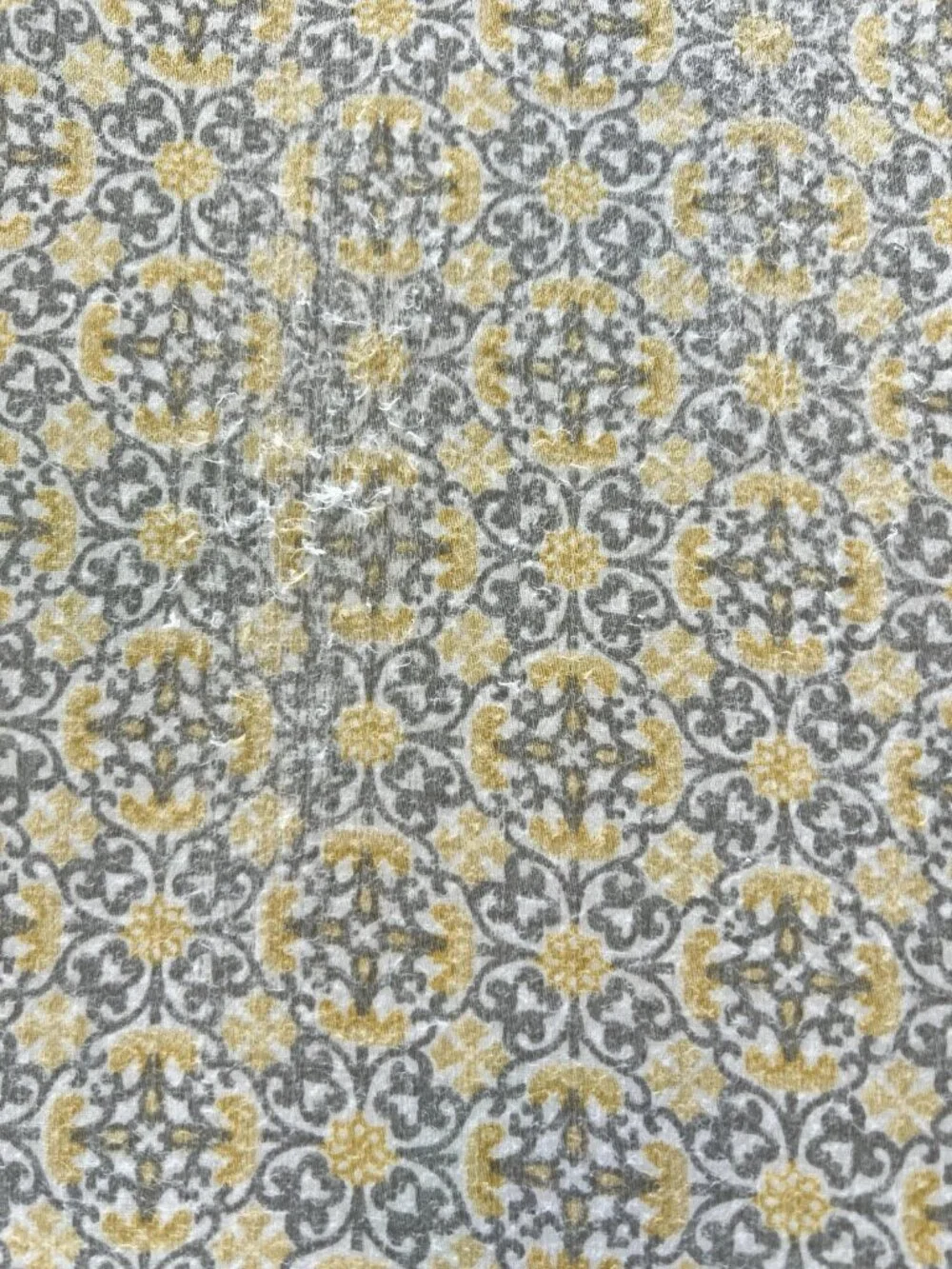 Gray & Yellow 2 pc Sheet Set QUEEN Flat + KING Pillowcase Quatrefoil 100% Cotton